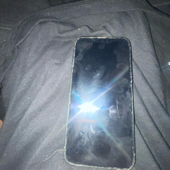 Apple iphone - Picture 2 of 2